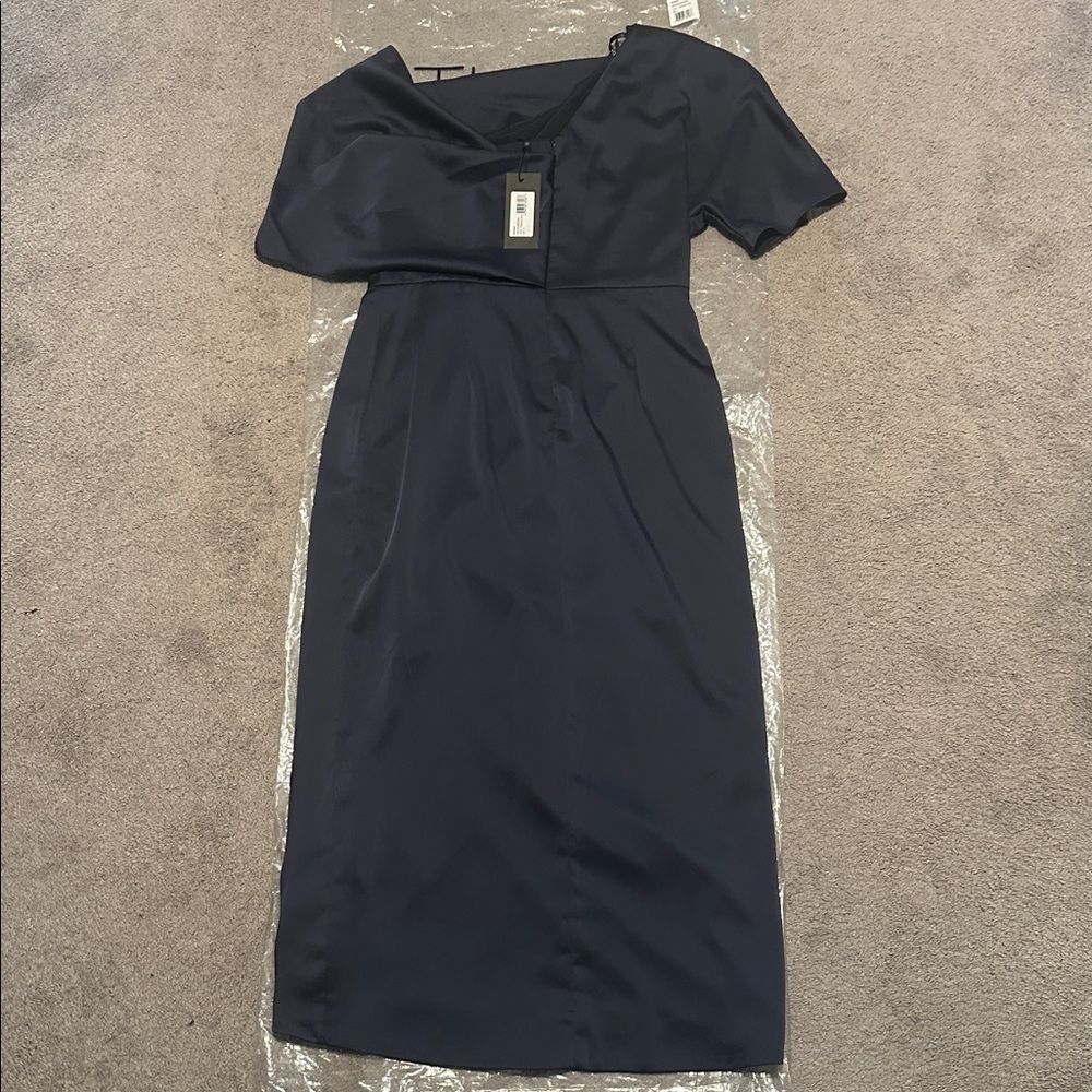 Elegant Rayna One-Shoulder Gown - Picture 7 of 8